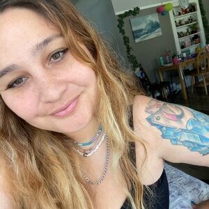 Meet your Posher, Vicky